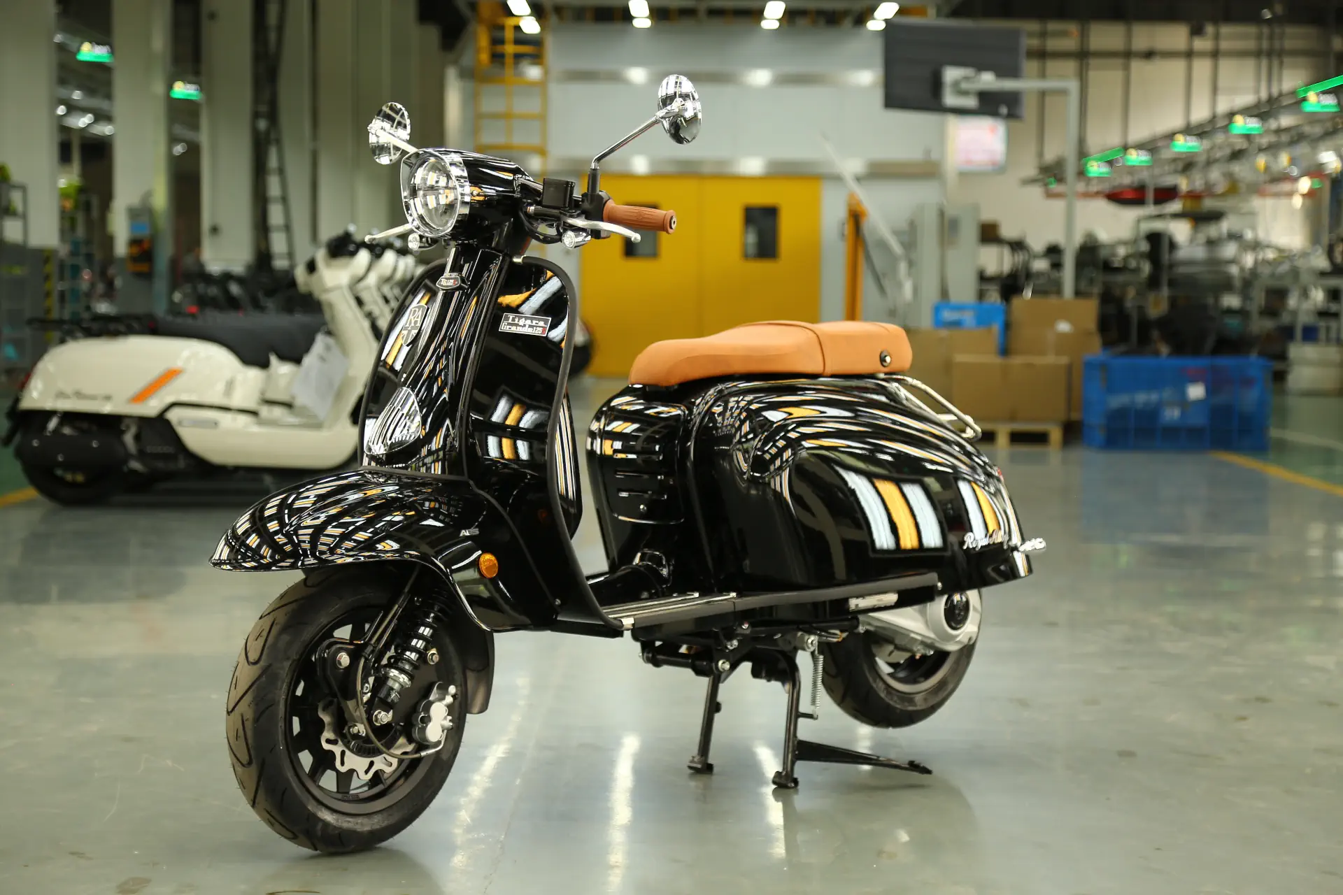 Auer Royal Alloy TG125 Gloss Black3